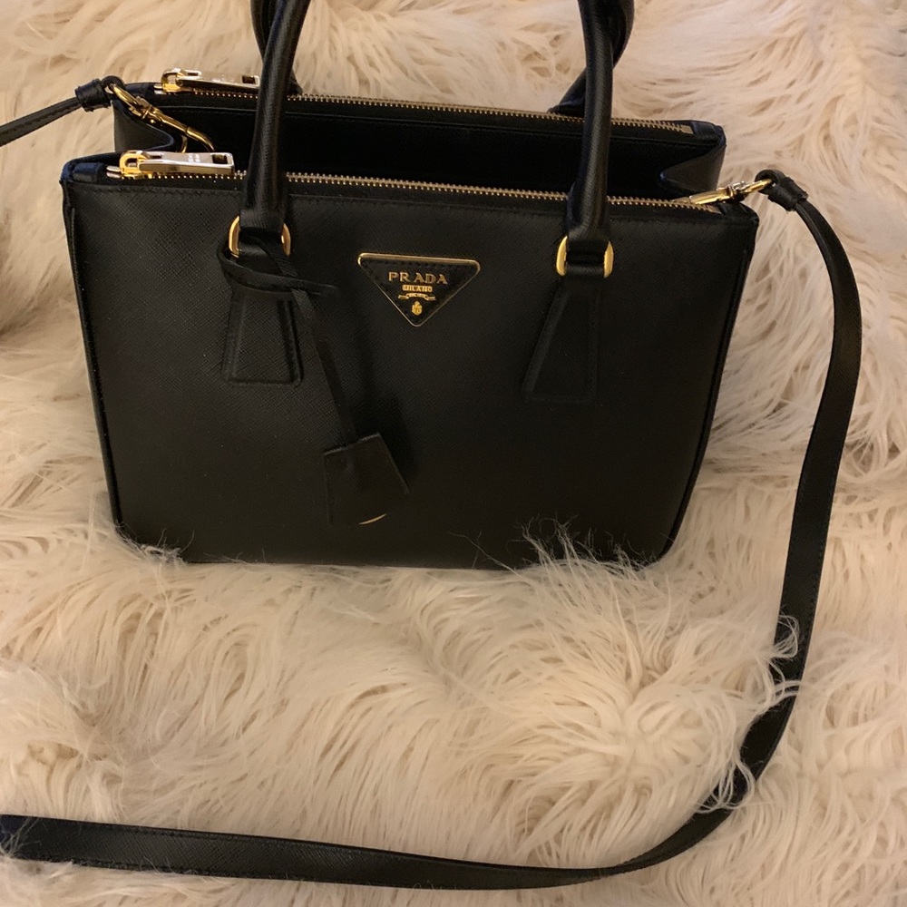 Saffiano Medium Prada Purse in Black